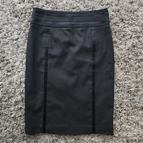 bebe Dresses & Skirts - Bebe Black Pinstripe Back Zip Closure Pencil Skirt Size 6